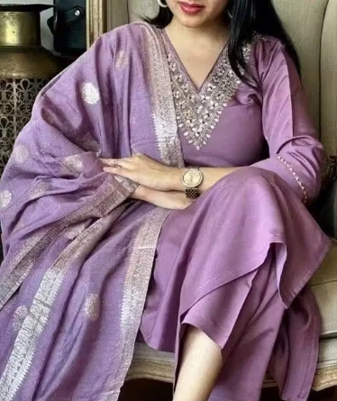 WOMEN KURTA PANT SET WITH DUPATTA